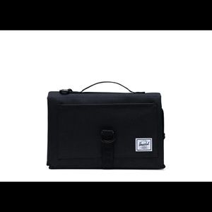 HERSCHEL Sprout Change Mat in Black brand new never used NWOT